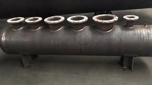 东西湖大口径集分水器