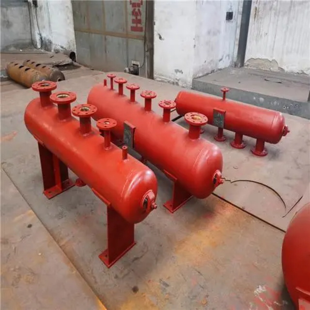 东西湖分集水器安装高度